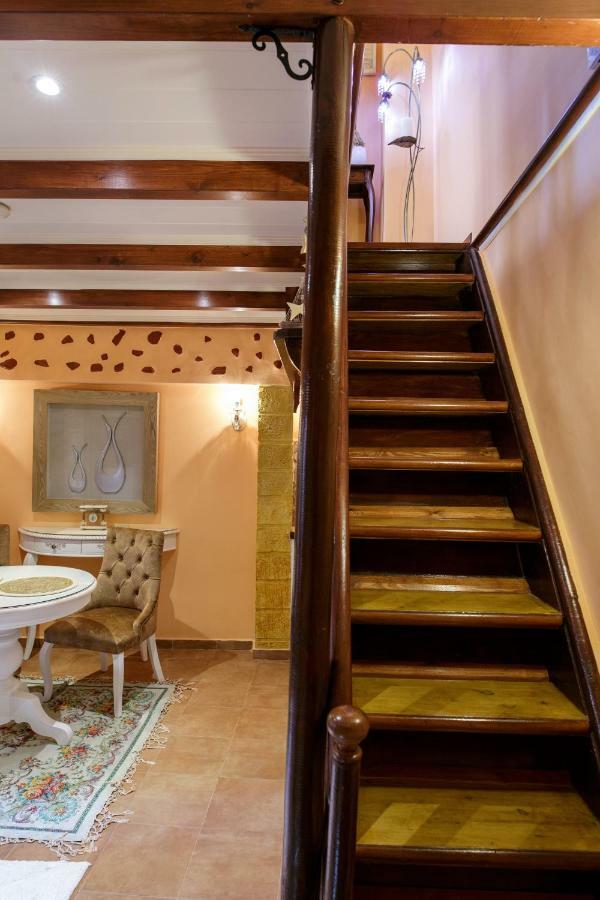 Sali Chelidonaki Boutique Suite Chania  Buitenkant foto